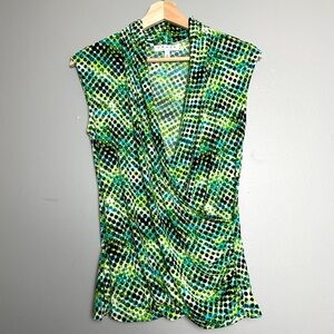 Chaus Vibrant Green and Black Abstract Patterned Sleeveless Blouse Size Small